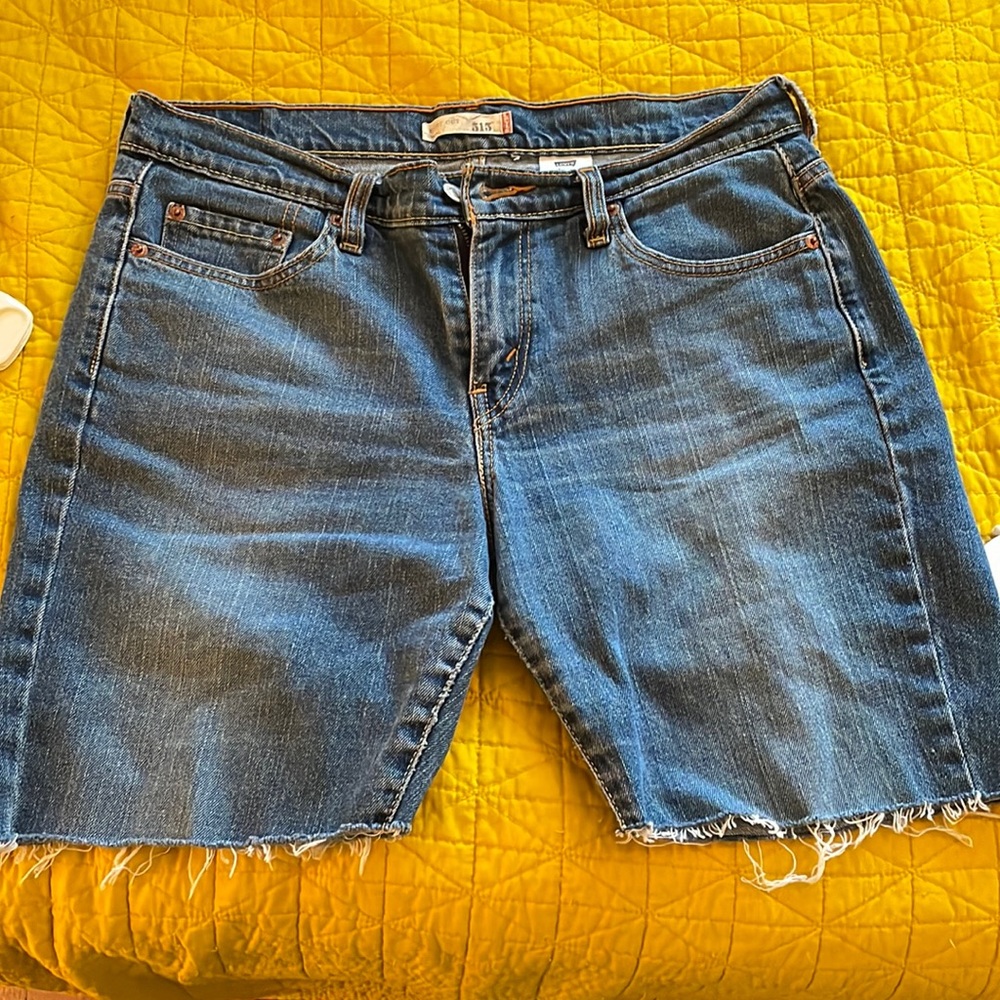 Levi’s 515 jean shorts, size 10 in excellent preowned condition